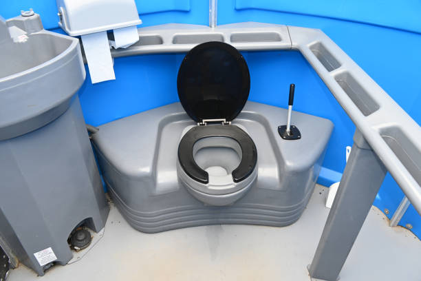 Best Wedding porta potty rental  in Robertsde, AL